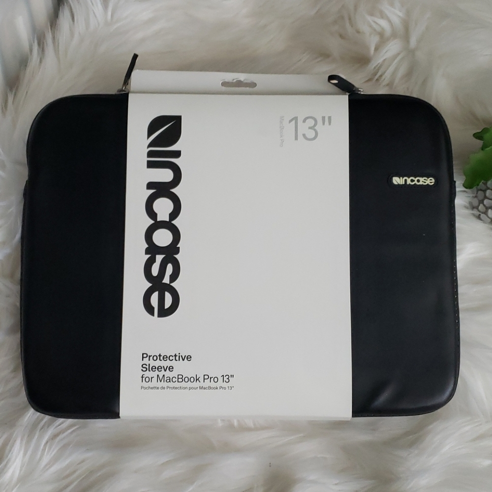 InCase MacBook Pro 13 Black Protective Sleeve Case